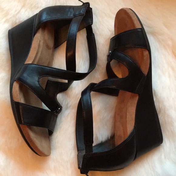 GIANI BERNINI WEDGE BLACK WOMEN SANDALS SIZE 8.5 - Picture 2 of 8